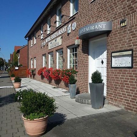 Hotel Zur Dicken Eiche Munster  Esterno foto