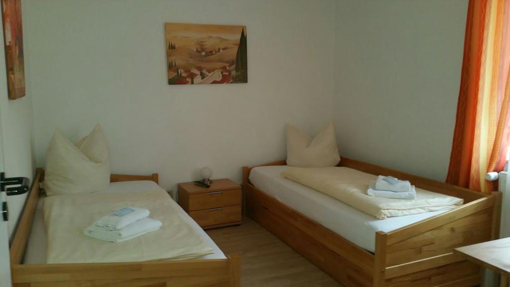 Hotel Zur Dicken Eiche Munster  Esterno foto