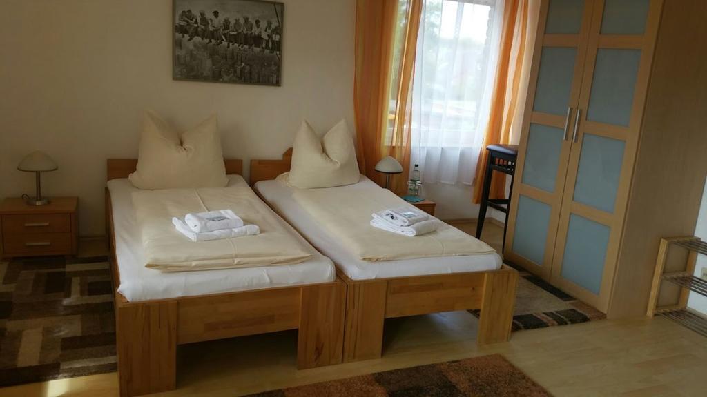 Hotel Zur Dicken Eiche Munster  Esterno foto